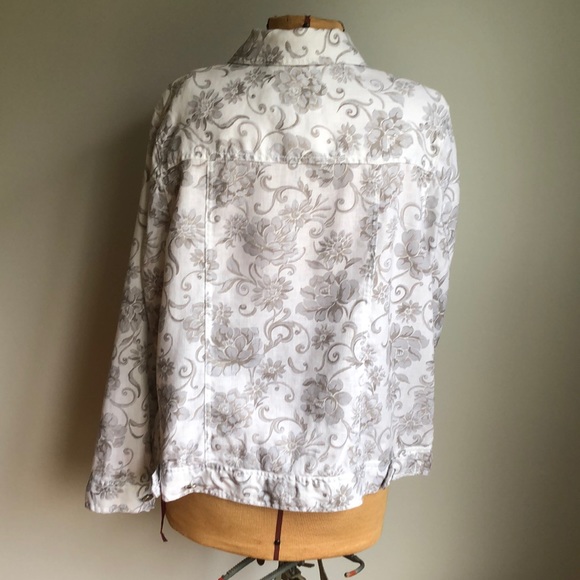 Lucy and Laurel Linen Crop Jacket White Grey - Picture 5 of 15